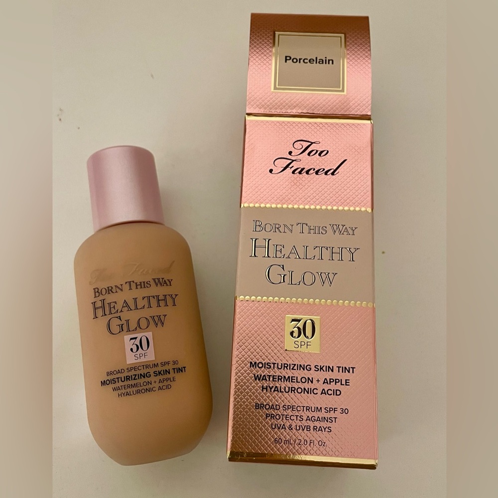 Too Faced Born This Way Healthy Glow Skin Tint - Porcelain